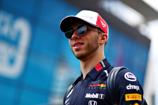 AP-1ZQ12UD991W11_news