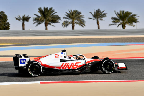 Haas Bahrein 2022 header