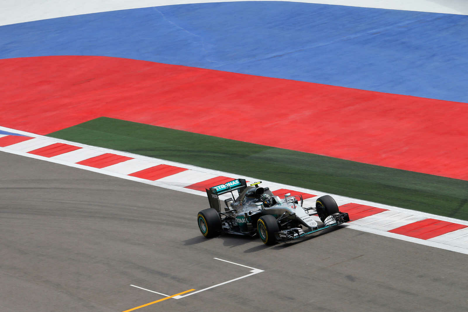 Nico_Rosberg_Mercedes_AMG_F1_Grand_Prix_Rusland