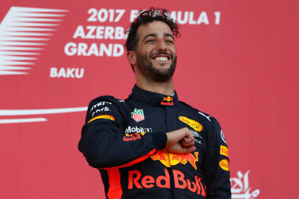 P-20170625-00861_News