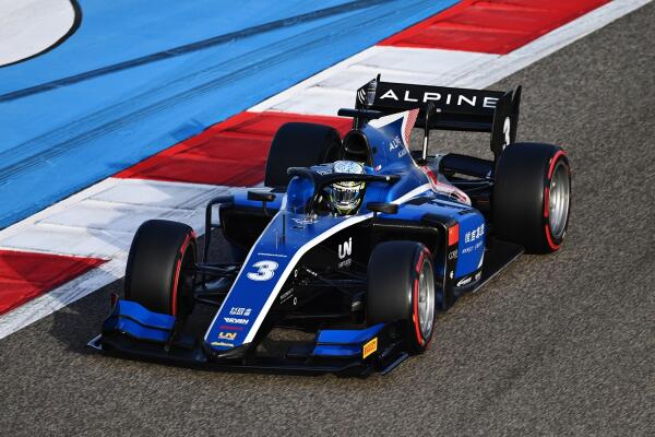 01-Guanyu-Zhou-UNI-Virtuosi-C-Formula-Motorsport-Limited