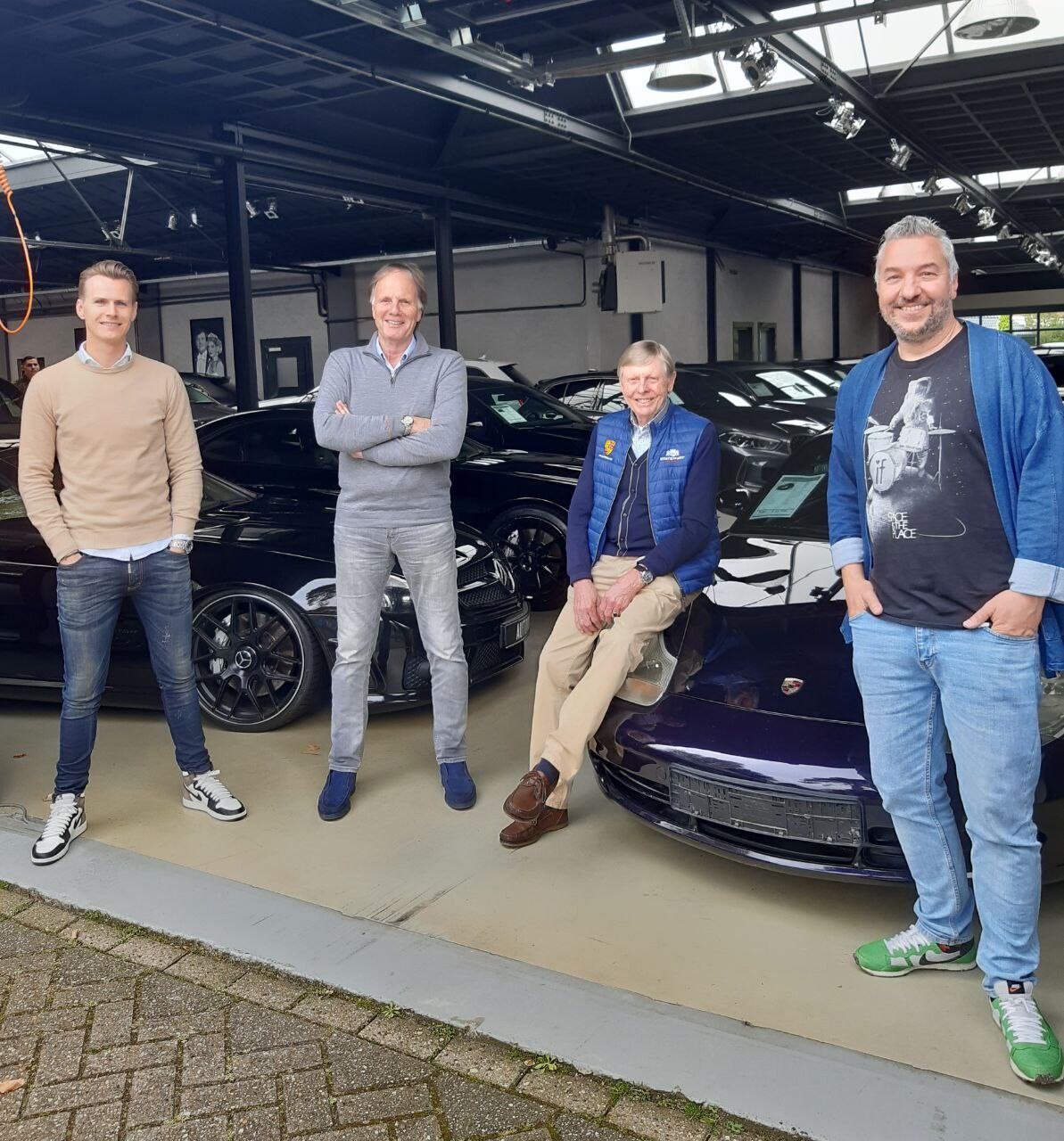 35945085-63AA-4CBF-B5BB-795BA6A29D87