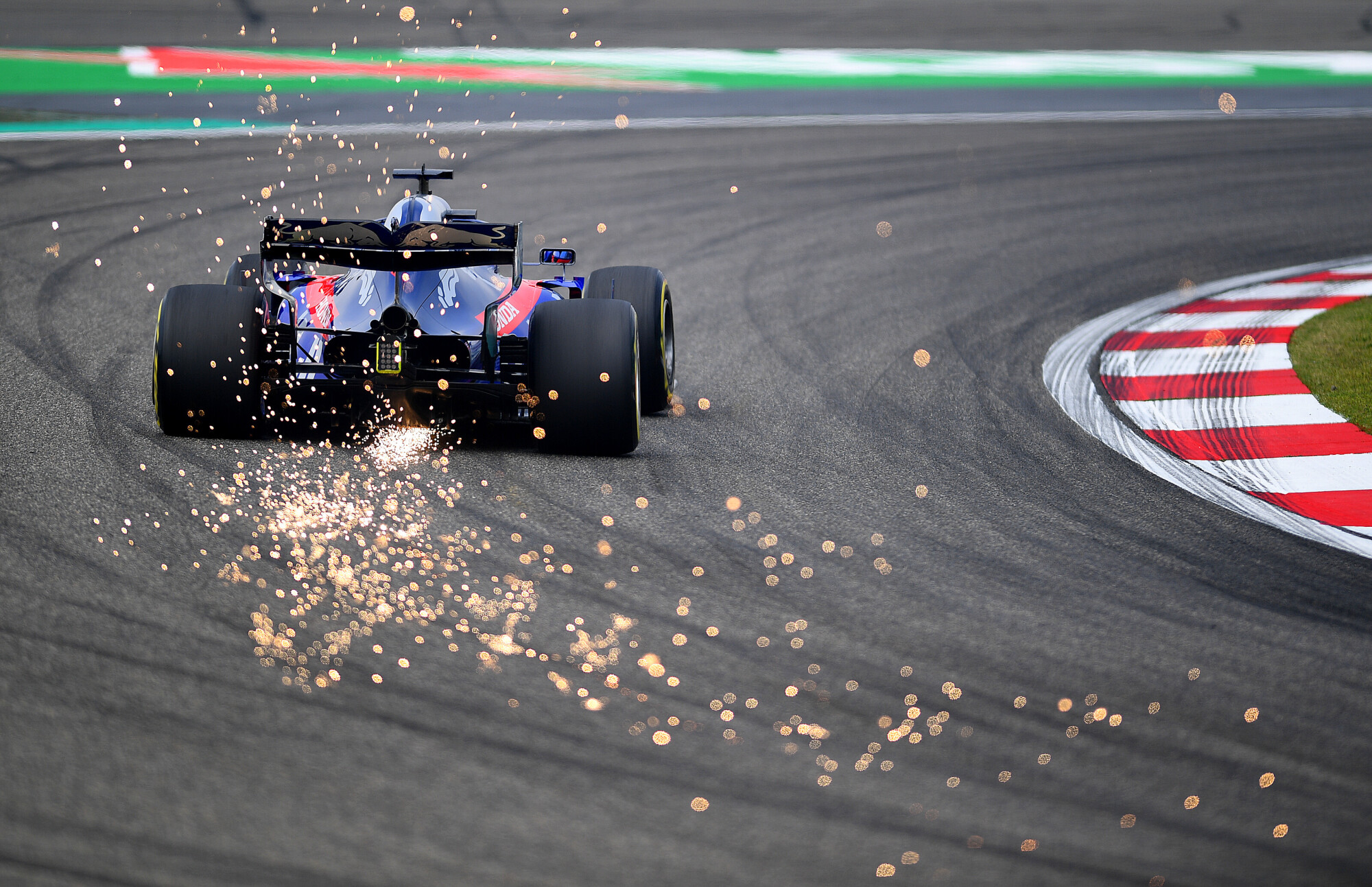 AP-1YZT18W9S1W11_news