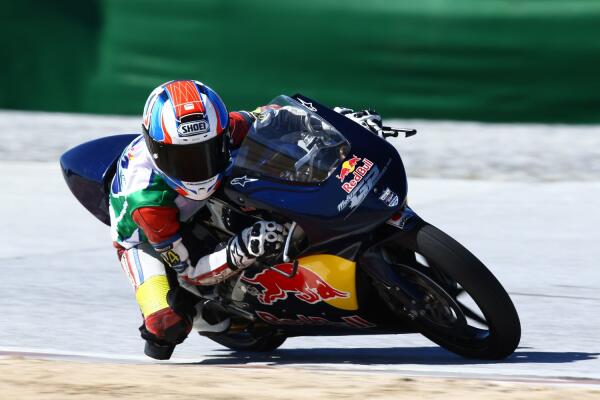 181004_Zonta_AP-1X3QUHX5S2111_news