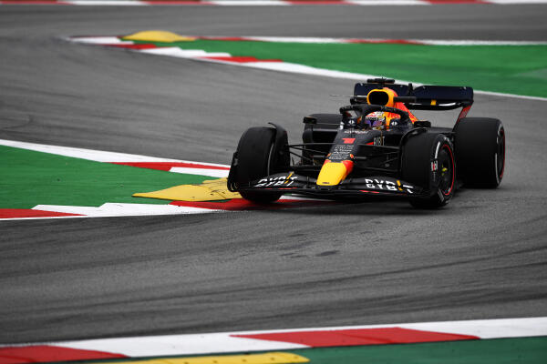 Max Verstappen / Red Bull Racing / wintertest / Barcelona / 2022