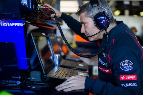 images_Formule1_2015_nieuws-april_Xevi_Pujolar_Toro_Rosso_2015