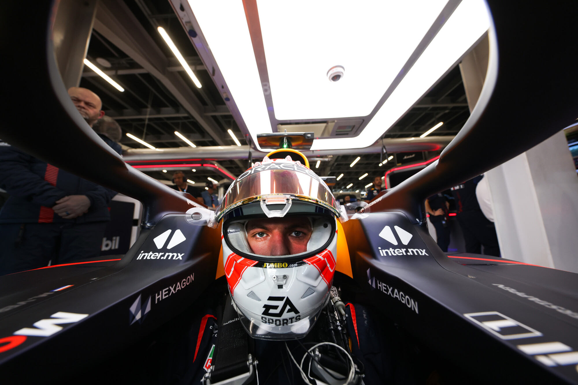 Max verstappen training Saudi hoofd