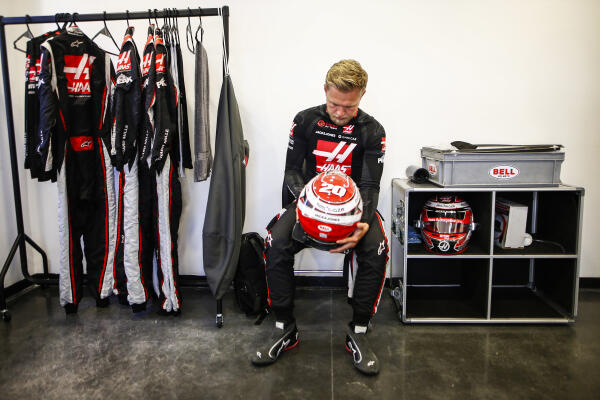 Kevin Magnussen voor de Grand Prix van Abu Dhabi 2019