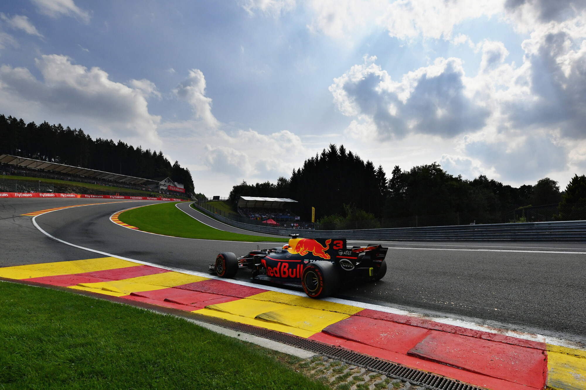 AP-1T1YCC7652111_news