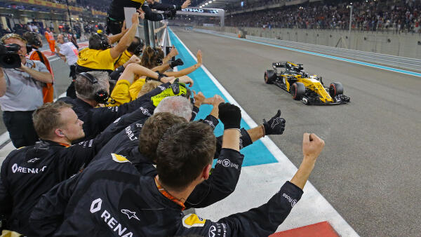 1920x1080-Nico-Hülkenberg-Renault-GP-Abu-Dhabi-2017