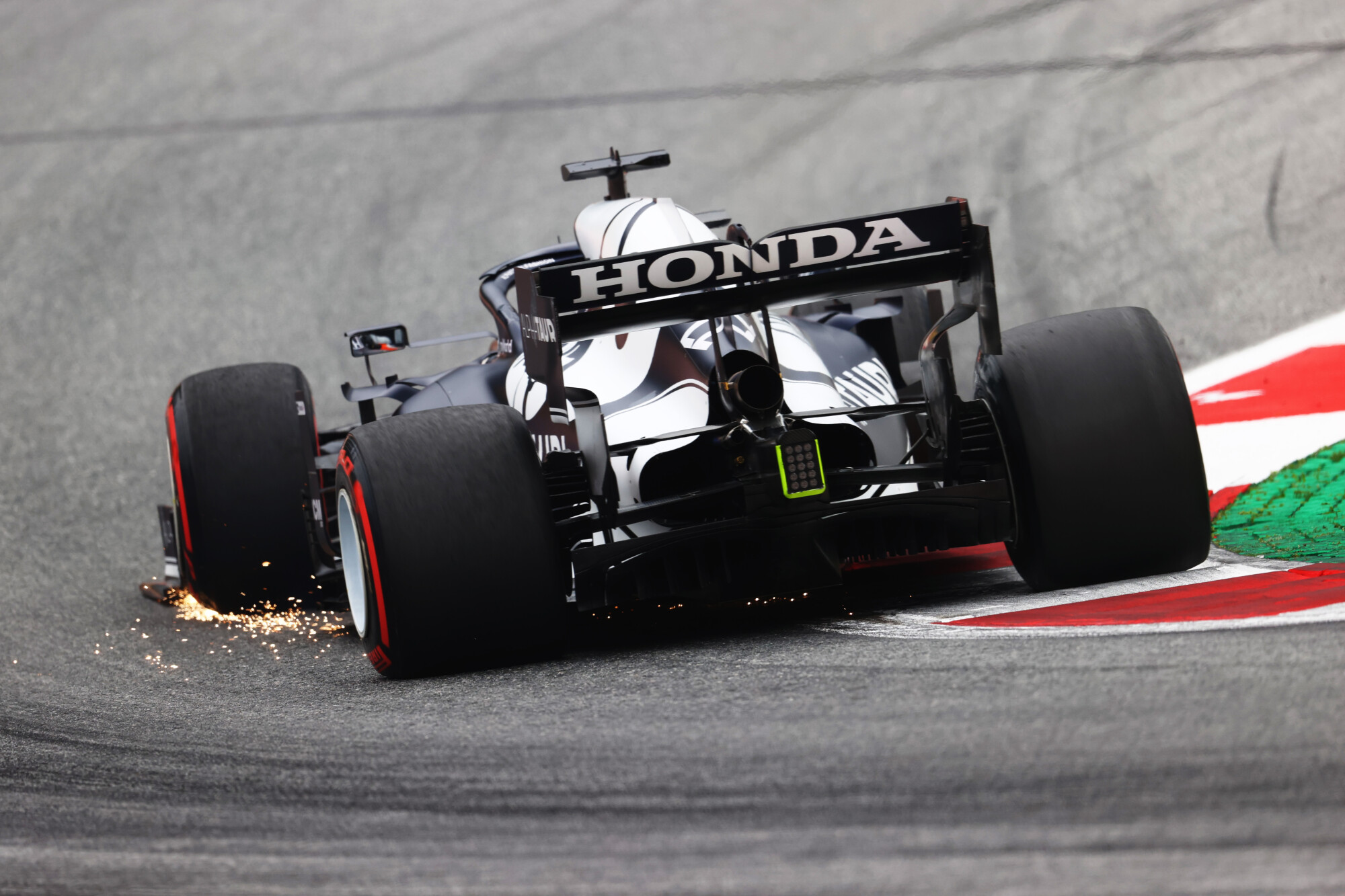 SI202107020479_hires_jpeg_24bit_rgb