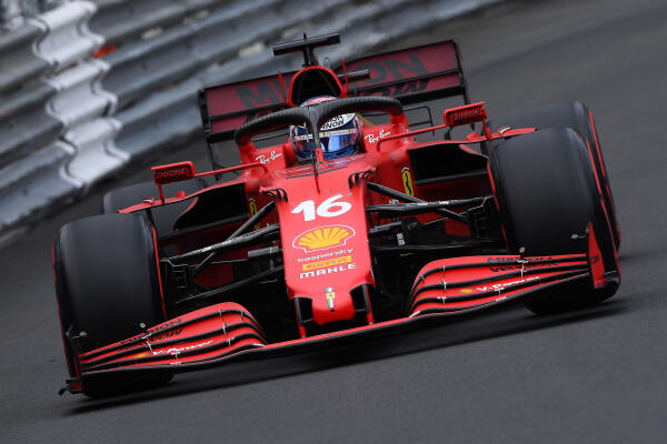 21038-scuderia-ferrari-monaco-gp-saturday