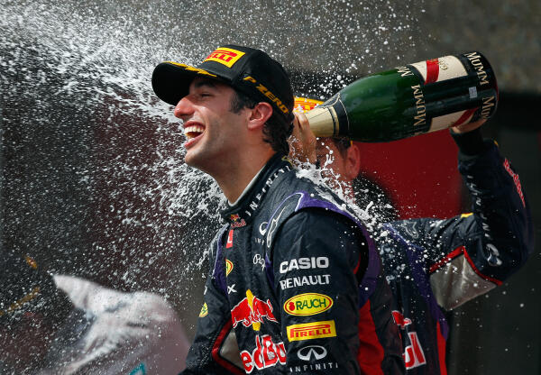 Ricciardo wint Canada