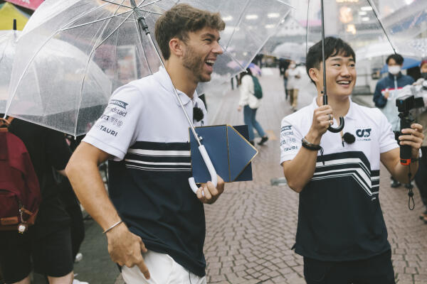 Pierre Gasly en Yuki Tsunoda Japan