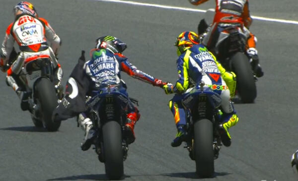 images_MotoGP_2015_juni_150614_CAT_MotoGP_finish