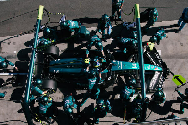 GP2403_042605AM1T0948