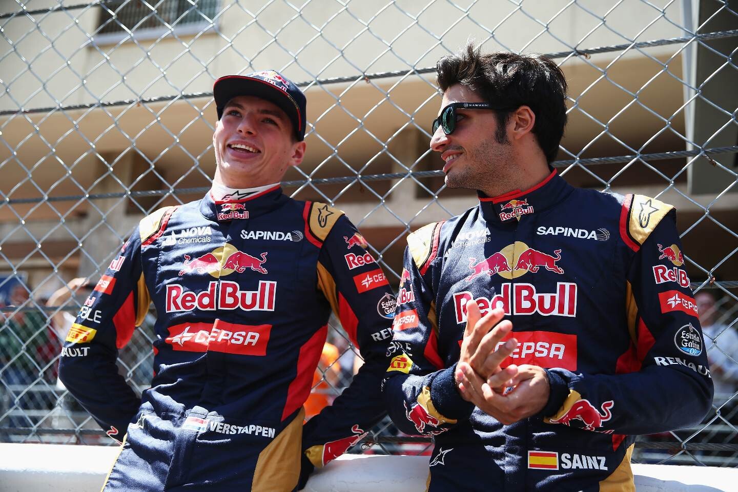 images_Formule1_2015_nieuws-juni_Max_Verstappen_Carlos_Sainz_Scuderia_Toro_Rosso_Monaco_GP_2015