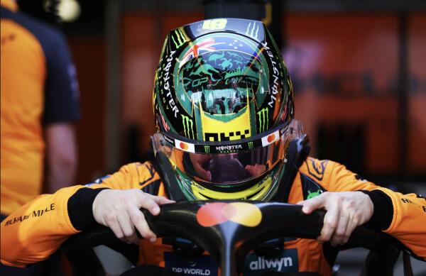 Oscar Piastri helm Australië 2025