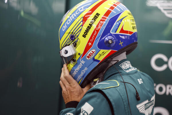 Alonso helm Bahrein 2023