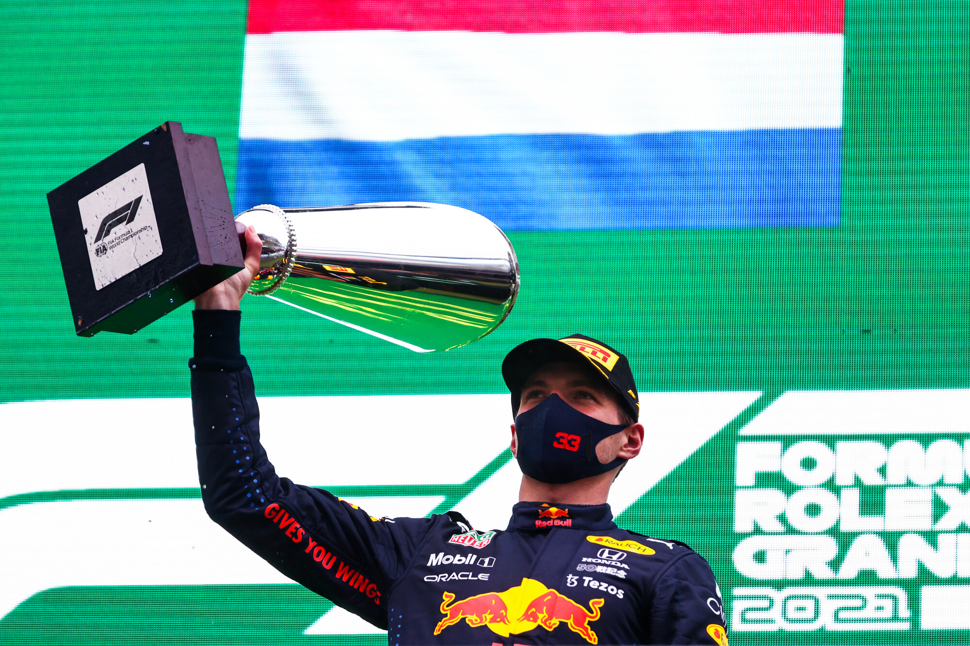 SI202108290479_hires_jpeg_24bit_rgb