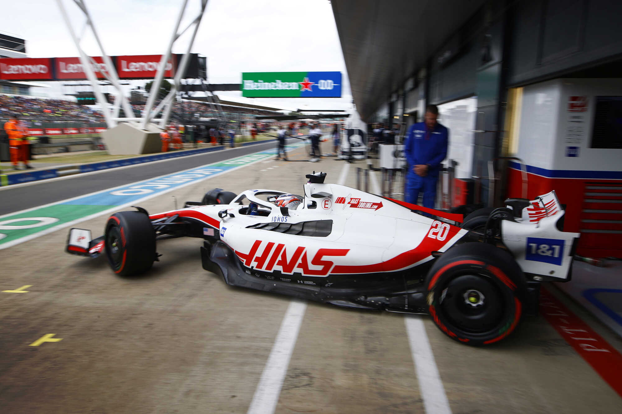 kevin magnussen silverstone