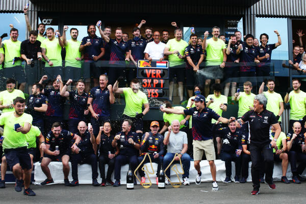 SI202107040451_hires_jpeg_24bit_rgb