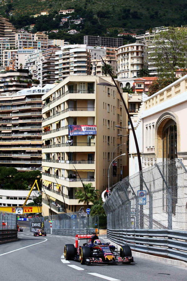 images_Formule1_2015_nieuws-mei_Max_Verstappen_Toro_Rosso_GP_Monaco_vlag_Max