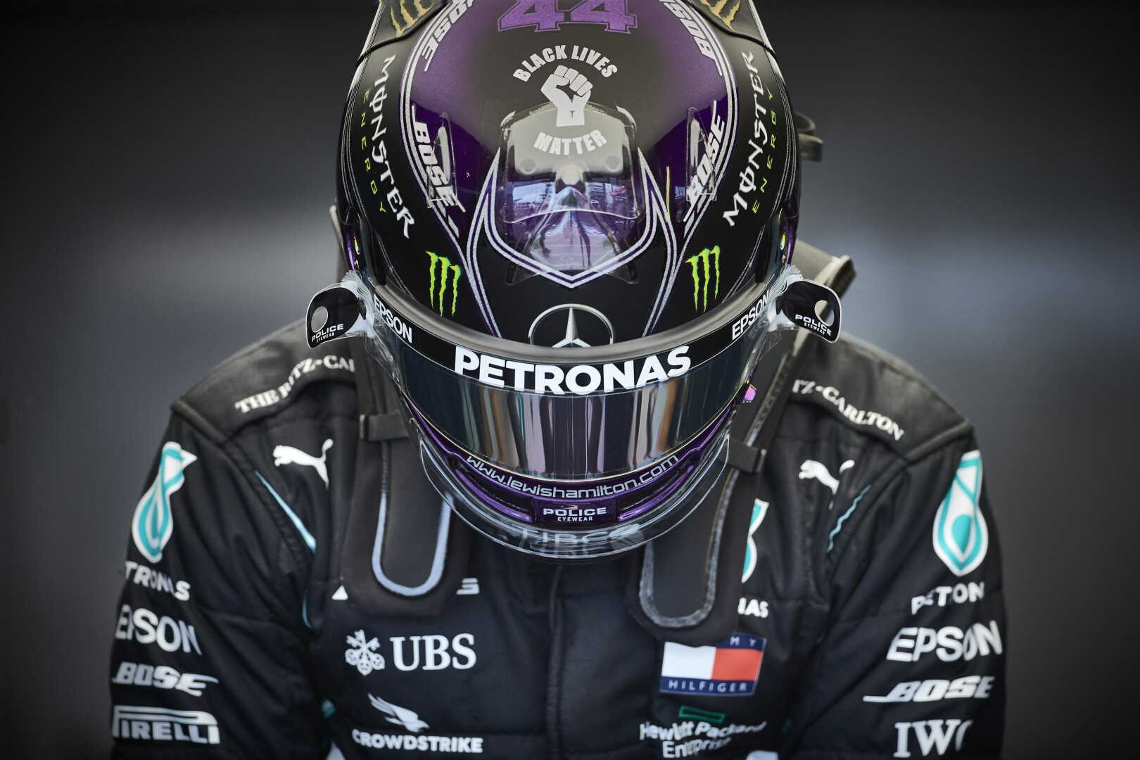 Lewis-Hamilton-silverstone