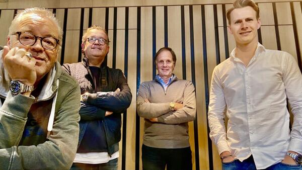 9DA7062A-5311-436C-B708-DF3CD2929A9A