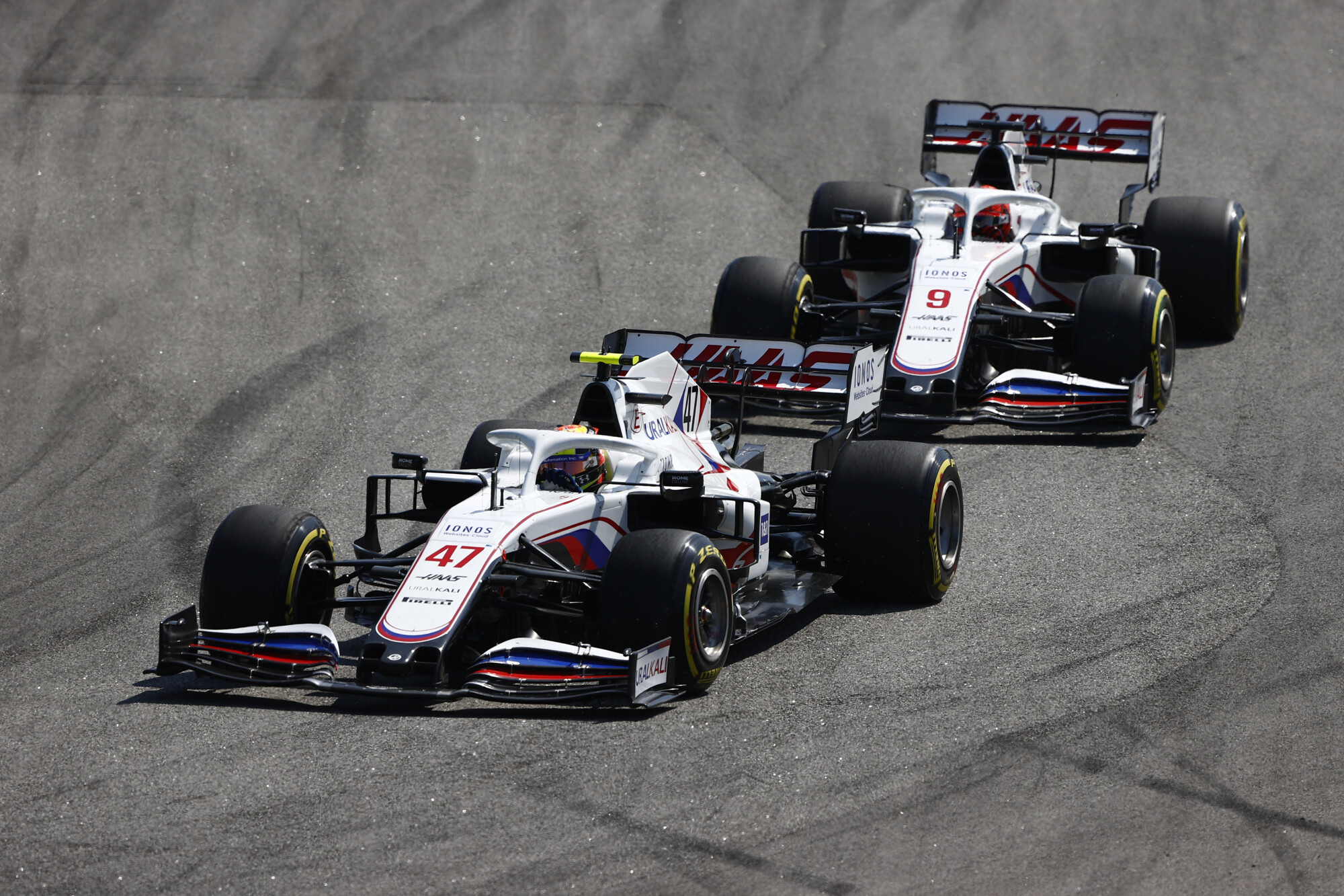 1018905556-LAT-20211114-GP2119_180349_ONZ2069-438