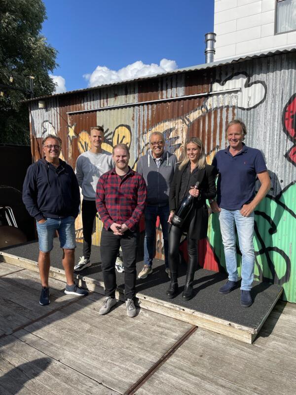 0AE2A802-F4BD-485B-B741-9A9806B1AC2B