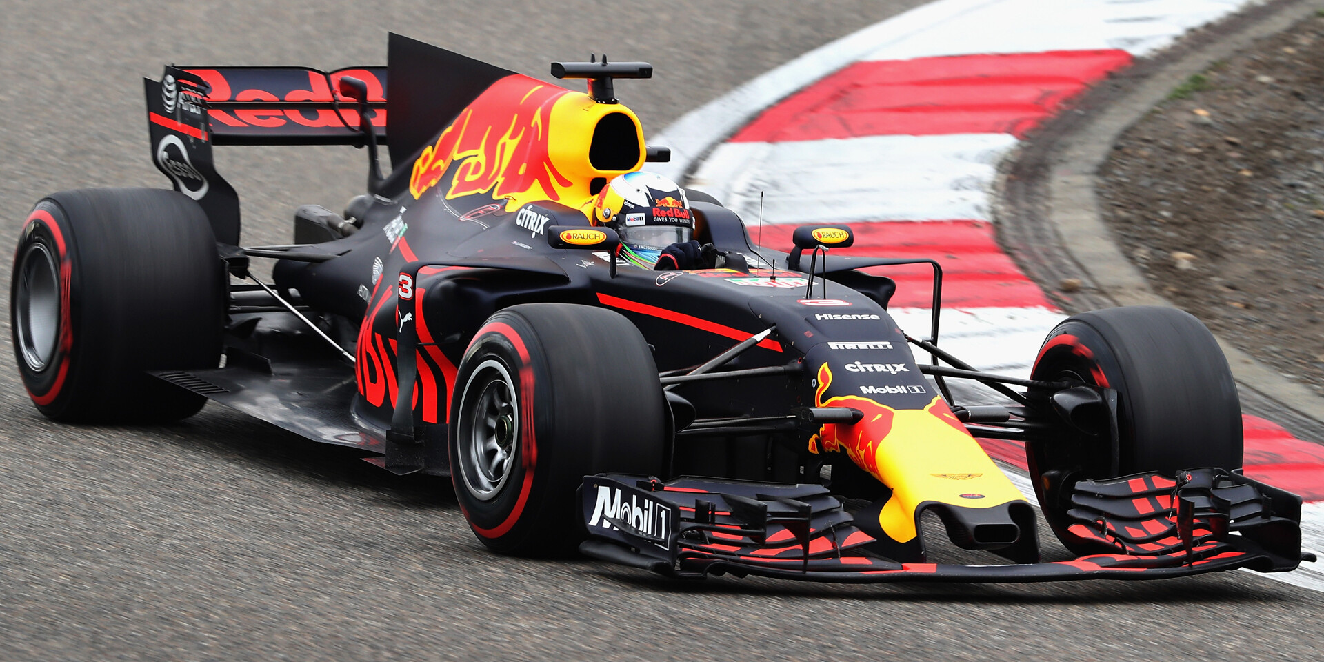 1920x960-Max-Verstappen-Red-Bull-Racing-China-2017