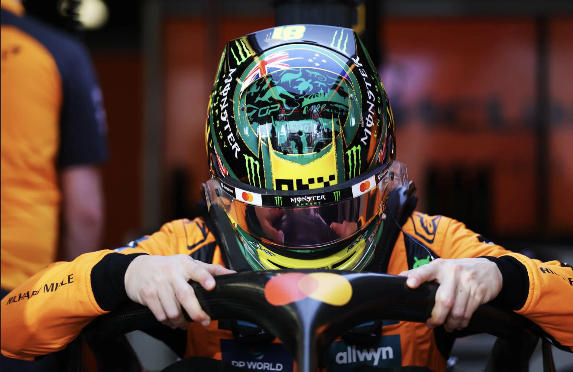 Oscar Piastri helm Australië 2025