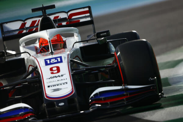 1018936739-LAT-20211204-GP2121_153805_ONY9990-841