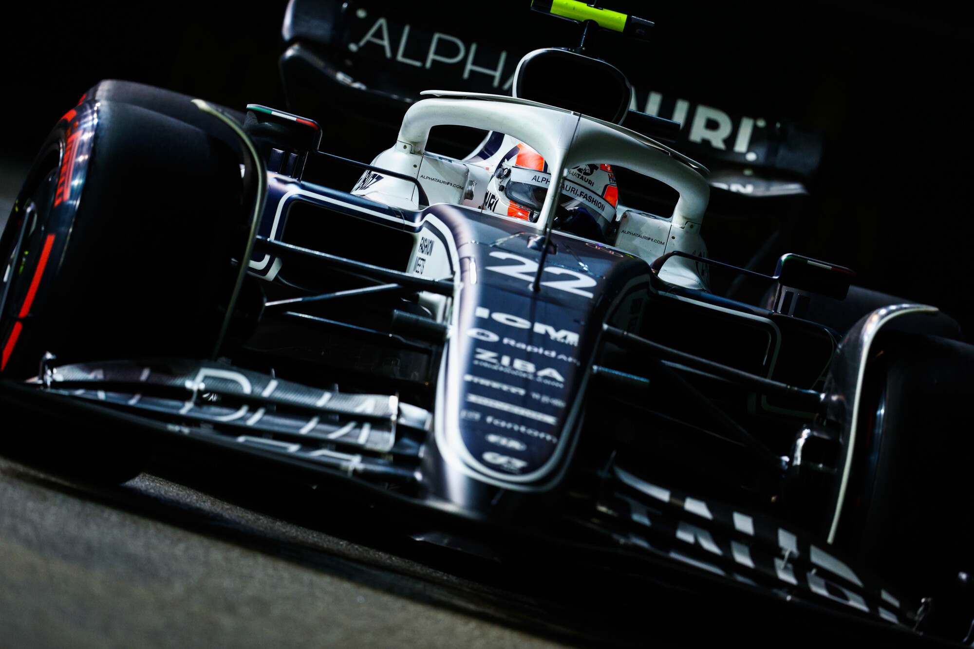 Yuki Tsunoda baan Singapore