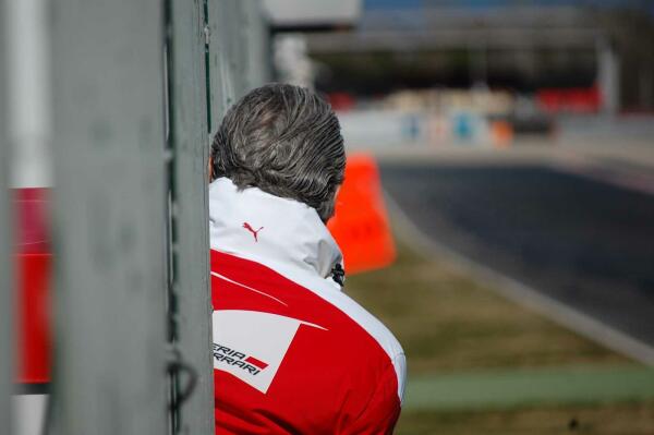 Maurizio_Arrivabene_Scuderia_Ferrari_Barcelona_F1_test_03032016-02