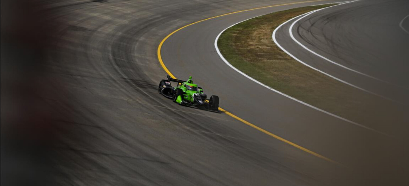 Rinus Veekay ECR Nashville banner