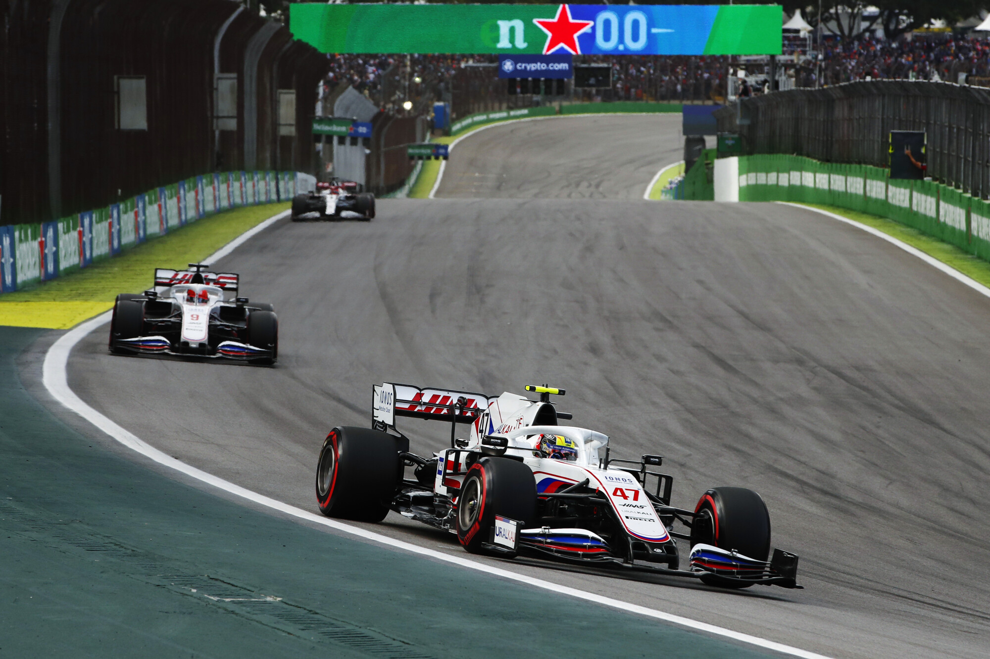 1018902553-LAT-20211113-GP2119_203552_54I4195-678