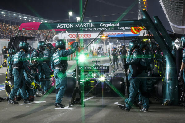 Aston-martin-team