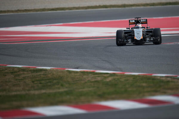 images_Formule1_2015_nieuws-02_Barcelona_Force-India-barca