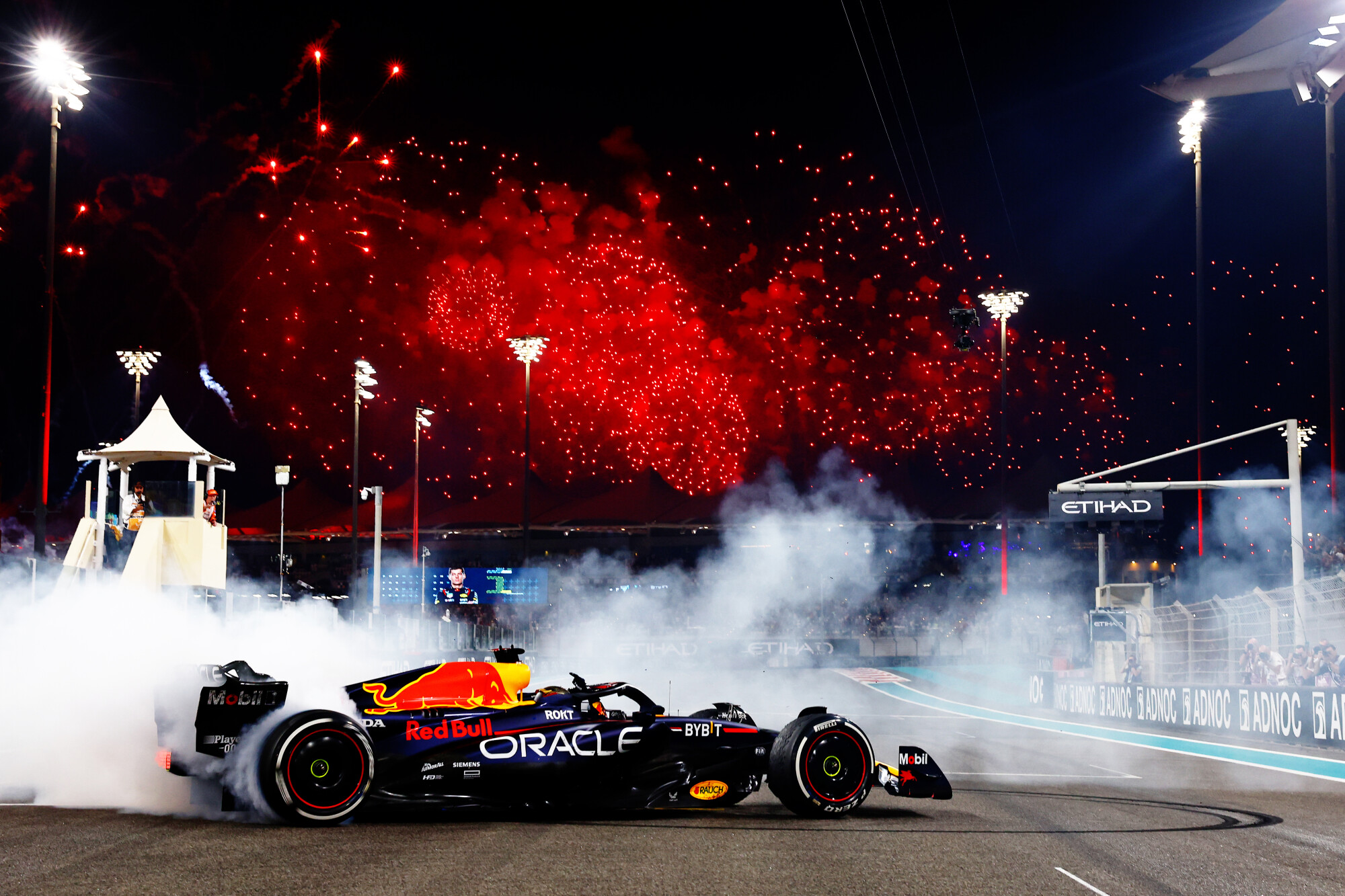 Red Bull-auto donuts Abu Dhabi