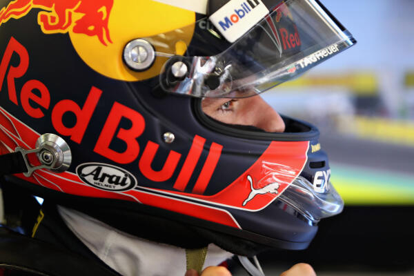 P-20170730-00462_News