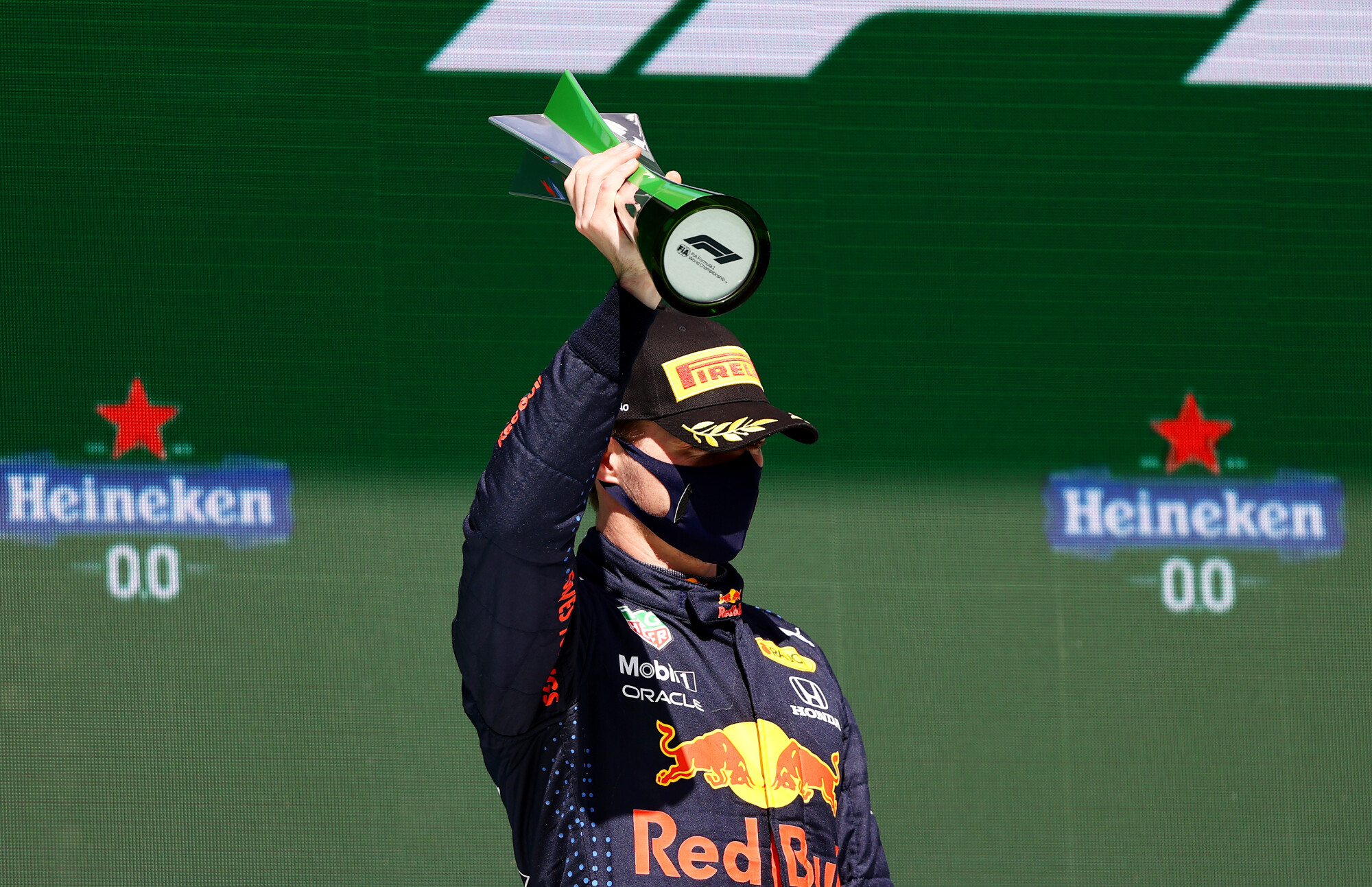 SI202105020289_hires_jpeg_24bit_rgb