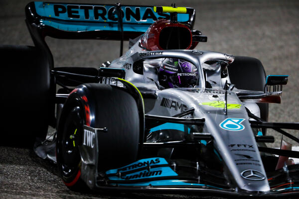 Lewis Hamilton in de Mercedes derde testdag Bahrein 2022
