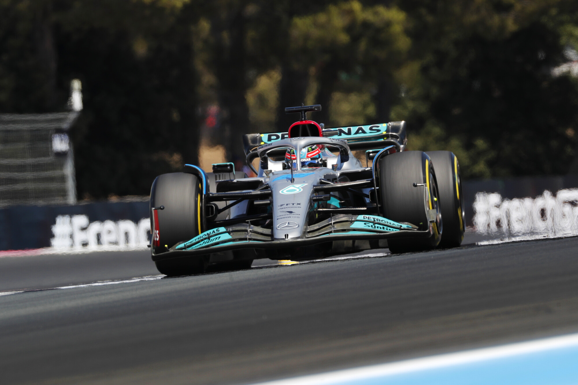 Russell - rijdend - Frankrijk 2022