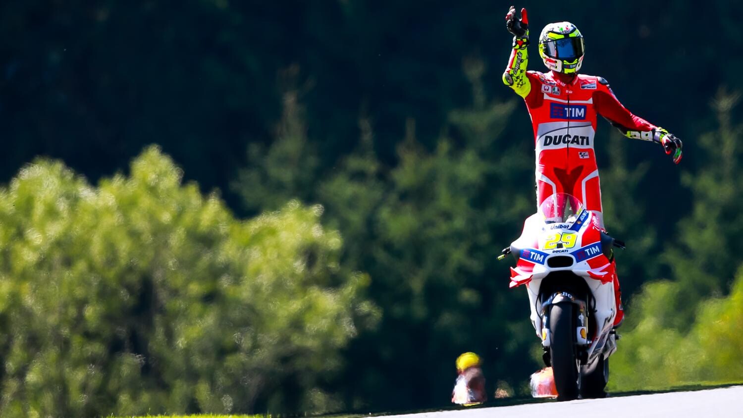 images_2016_MotoGP_08_160814-iannone