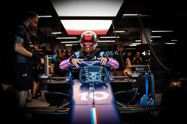 pierre gasly 2023 singapore