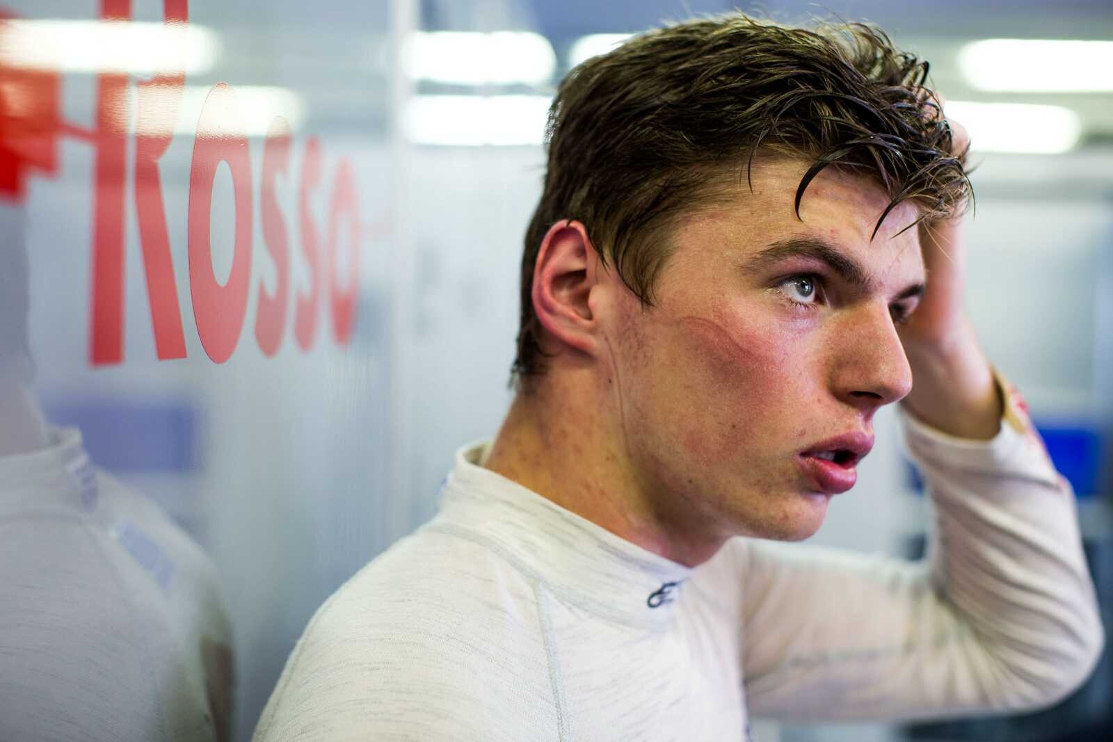 Max_Verstappen_Scuderia_Toro_Rosso_2015_Grand_Prix_Hongarije_kwalificatie