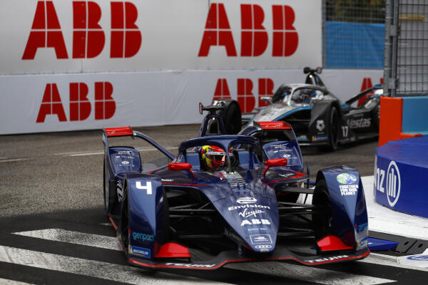 3-EPS703_141359_J6I6087