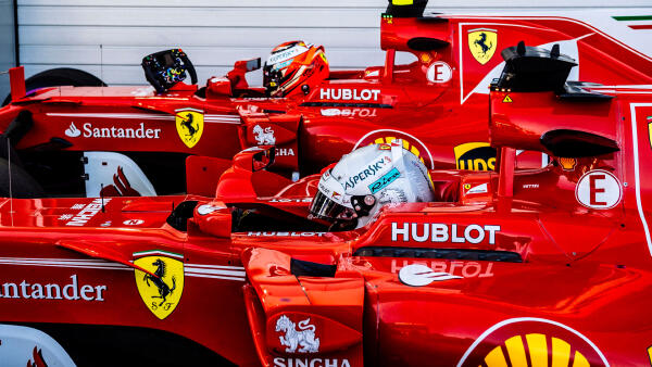 1920x1080-Sebastian-Vettel-Kimi-Raikkonen-Ferrari-GP-Rusland